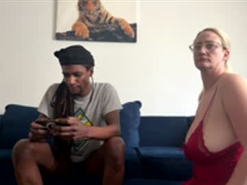 noturaveragemilf's chat room