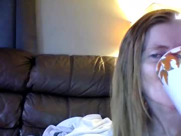 stickyredfunsize's chat room