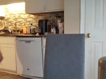 tinywithtiddies's chat room