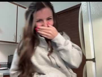 laylahlaylah1's chat room