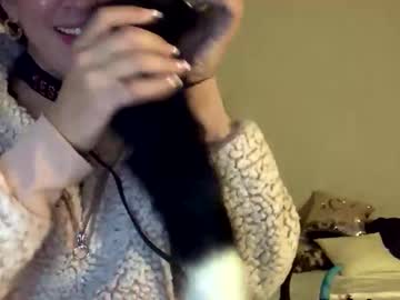 laineylifts's chat room