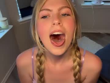 elliee81's chat room