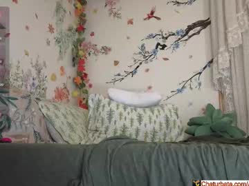 aliceriverscam's chat room