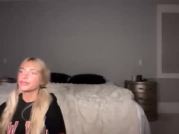 kendallmonroee's chat room