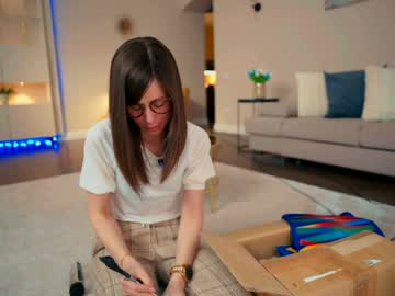 newchloe18's chat room