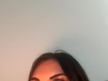 ella_ella_ella_ay's chat room