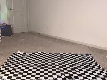 petitebrat's chat room