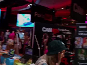 bunnydollstella's chat room