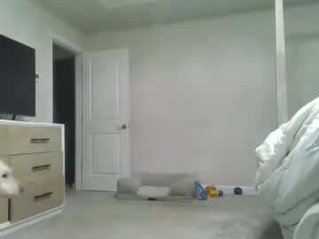 hotwifehotlife01's chat room