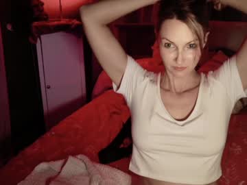 kaileeshy's chat room