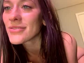 aliciacolette123's chat room