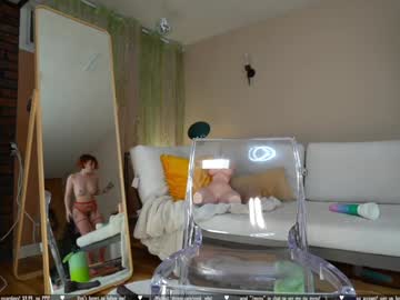 vivid_whit's chat room