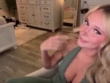 roxyrain2736's chat room