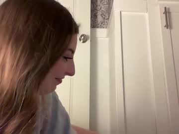 fantasyella's chat room