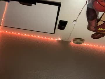 nikkinotnicki00's chat room