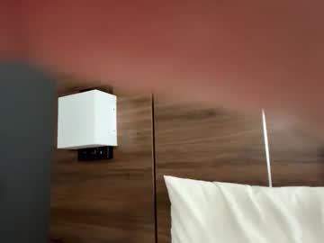 deepthroatqueen33's chat room