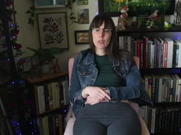 ellynaomi's chat room