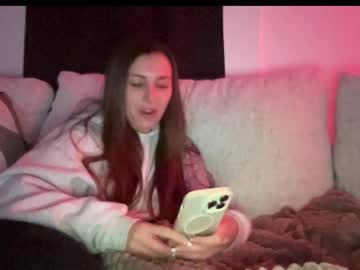 laylahlaylah1's chat room