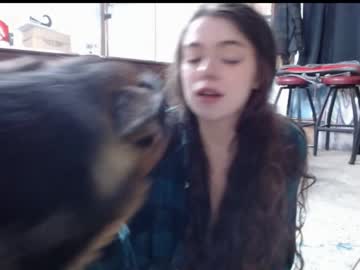 rosegold18's chat room