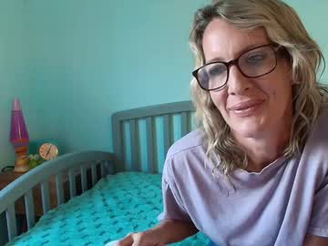 sunniemilf's chat room