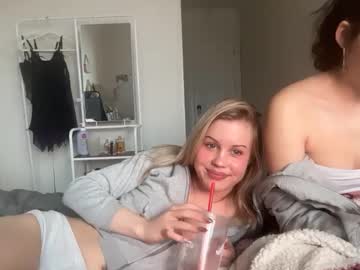 lunarose17's chat room