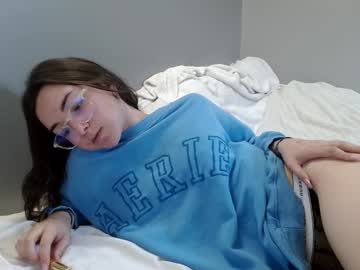 alessiasnow's chat room