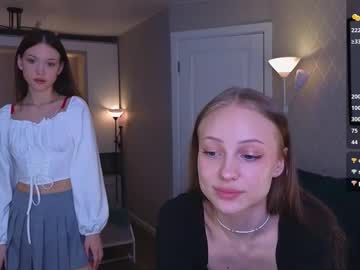 2mamacitas's chat room