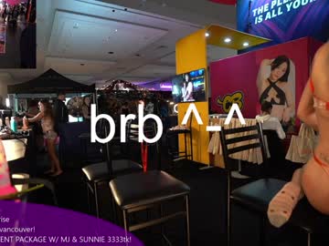 vivid_whit's chat room