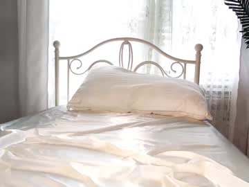 sunluscious's chat room