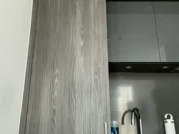 lightbluepufferfish's chat room