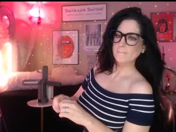 milf_lacey's chat room