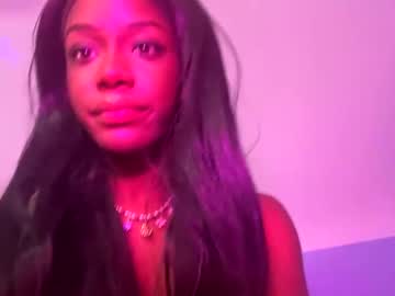 lilyblloom's chat room