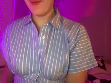 laineylifts's chat room