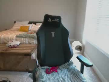 valerysquirt_19's chat room