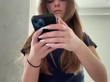 lauramaexo's chat room