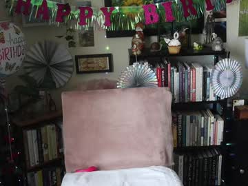 ellynaomi's chat room