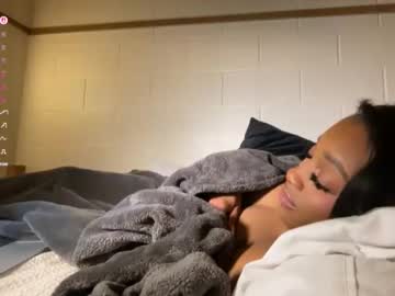 cutieeeva's chat room