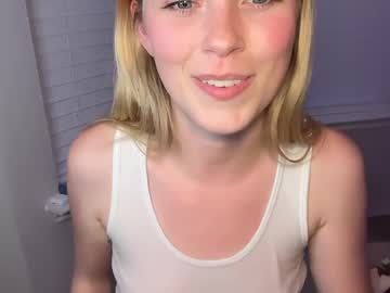 elliee81's chat room