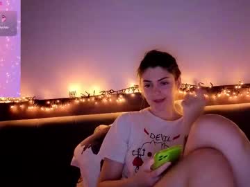 _just_a_simple_girl's chat room