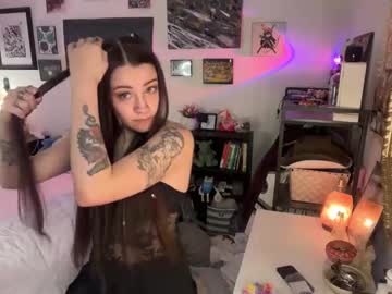 hannahtaylorr's chat room