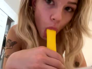 britneycherry08's chat room