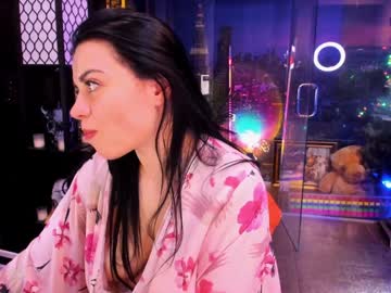 alma_pearl's chat room