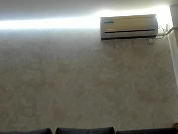 v_deville's chat room