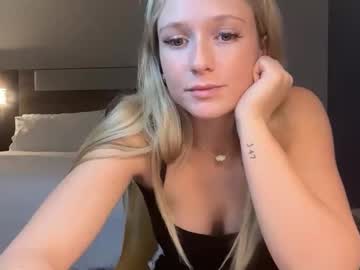 korinaluvv's chat room