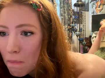 redgingersnapz's chat room