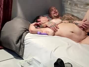 carolinecharm's chat room