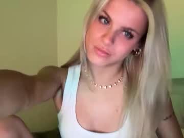 ella_hill's chat room