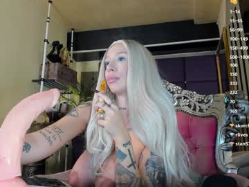 sofiequeen_'s chat room