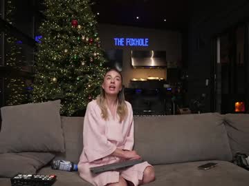 blondefoxsilverfox's chat room