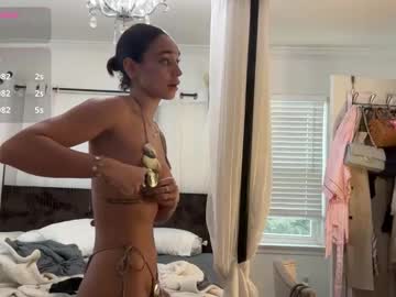 adriannarodriguez's chat room